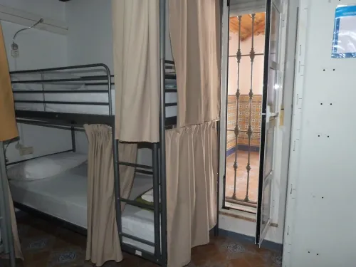 camara_habitacion_femenina_de_6_camas__1_resultado