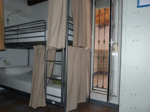 camara_habitacion_femenina_de_6_camas__3_resultado